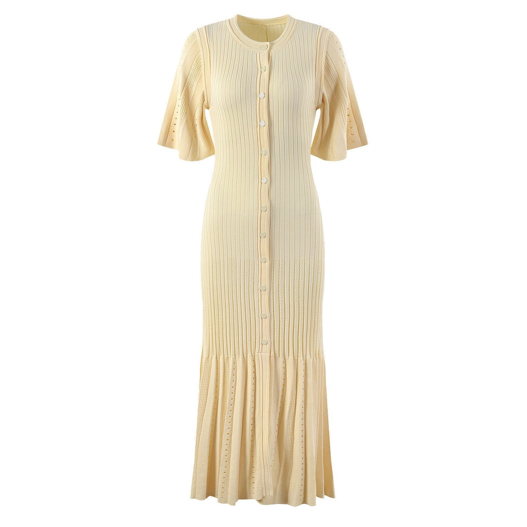 Midi-Jurk met Knoopdetail in Vrouwelijke Snit voor Elegantie en Comfort