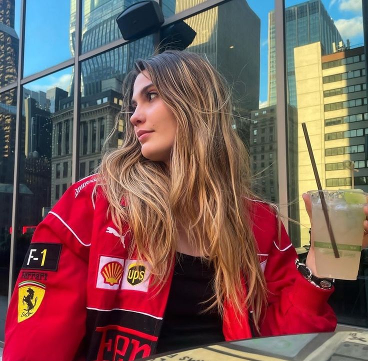Ailyn dames oversized racejack | motorsport look met kleurblokken & patches