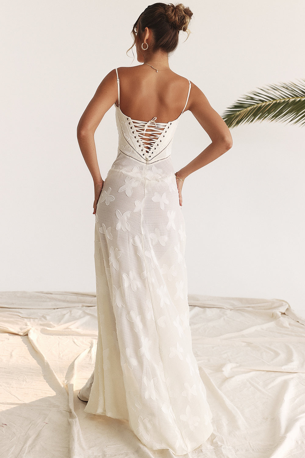 Elvina maxi-jurk zonder rug met borduursel | Luchtig, elegant & ideaal voor de zomer