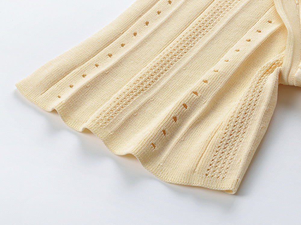 Midi-Jurk met Knoopdetail in Vrouwelijke Snit voor Elegantie en Comfort