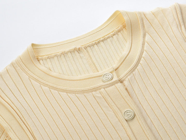 Midi-Jurk met Knoopdetail in Vrouwelijke Snit voor Elegantie en Comfort