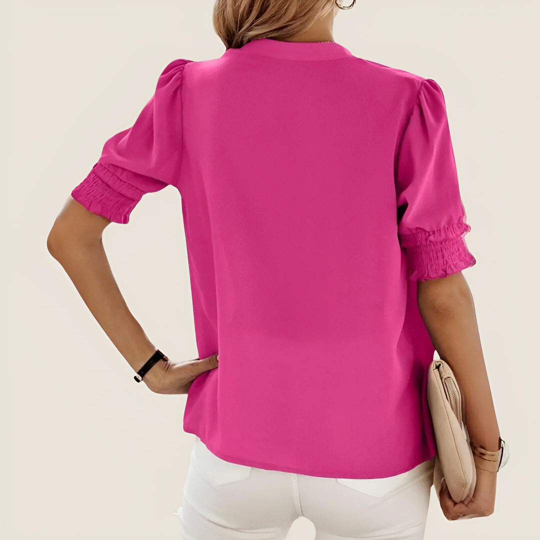 Mara - V-hals blouse met korte mouw