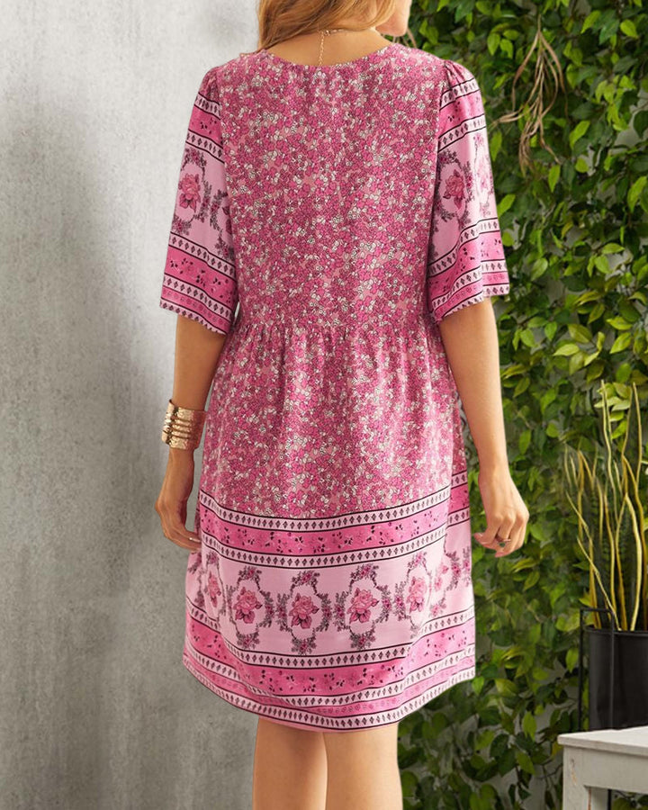 Nancie - Boho slim jurk met V-hals en print