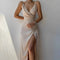Satijnen Maxi-Jurk met Spaghettibandjes voor een Sensuele en Elegante Vrouwelijke Stijl