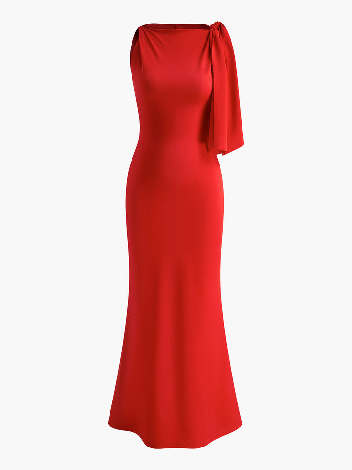 Elegante Maxi-Jurk met Schouderdetail en Aansluitend Silhouet