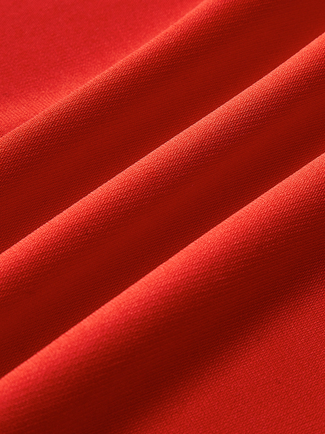 Elegante Maxi-Jurk met Schouderdetail en Aansluitend Silhouet