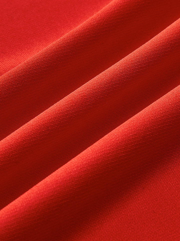 Elegante Maxi-Jurk met Schouderdetail en Aansluitend Silhouet