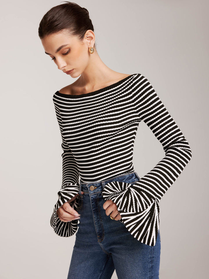 Isalie | Elegante geribde top met open schouders & uitlopende mouwen | Chic & modern
