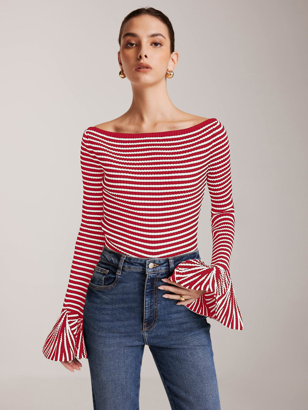 Isalie | Elegante geribde top met open schouders & uitlopende mouwen | Chic & modern