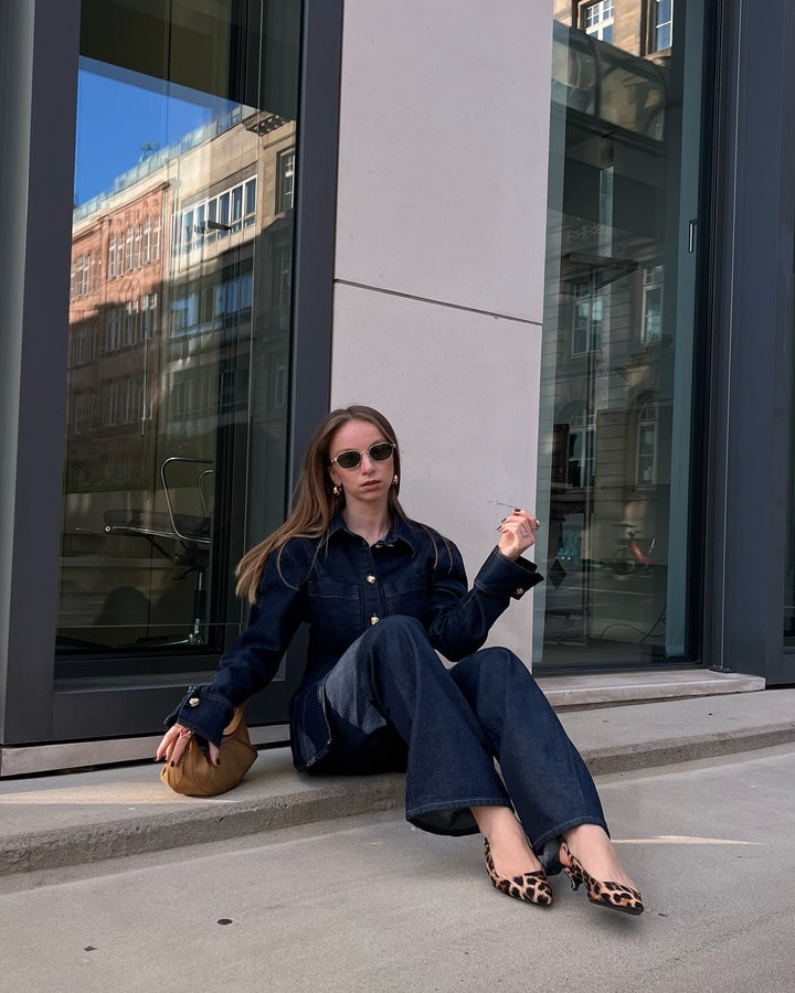 Denna dames denim set met flared jeans & oversized blouse | Veelzijdige & moderne combinaties