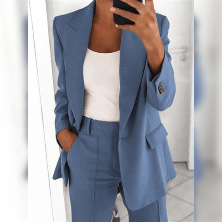 Ella Elegant en Comfortabel Kostuum voor Alle Gelegenheden, Combineert Stijl en Welzijn