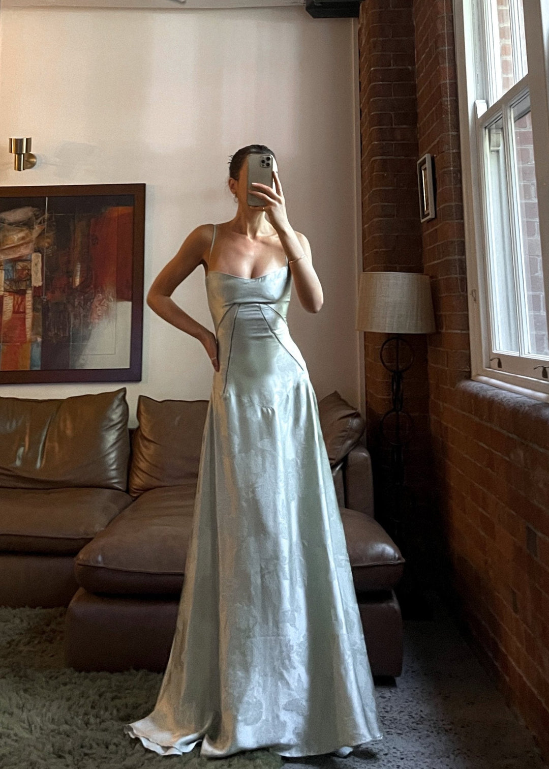 Satijnen Maxi-Jurk met Spaghettibandjes en Getailleerd Ontwerp voor Elegante Glamour