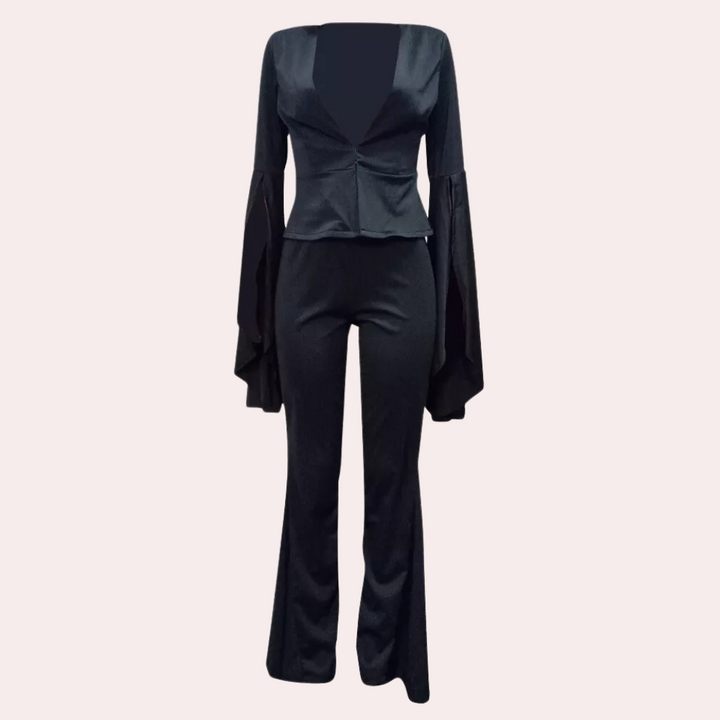 Modieus tweedelig damesensemble | Elegante blazer met cape details & wijduitlopende broek