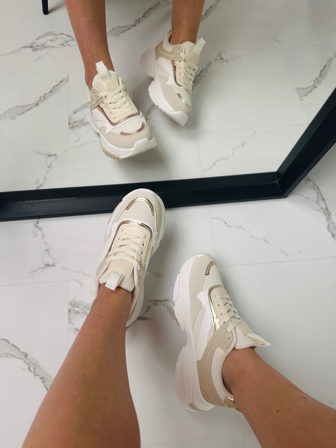 Favo Beige Sneaker