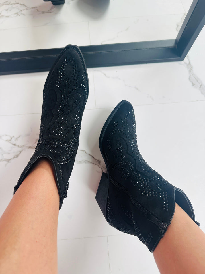 Delphine I Black Boots