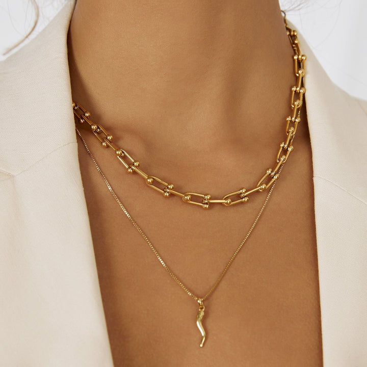 Camila Elegante Vrouwenketting met Verfijnde Hanger | Glans en Luxe