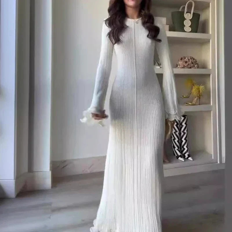 Charlotte Elegante Maxi Dress | Uitlopende Mouwen & Verfijnd Rugdetail