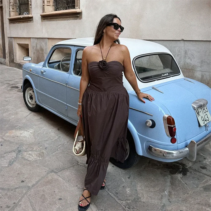 Veloria | Flared Zomer Maxi Dress met Halter Hals & Bloemendetail