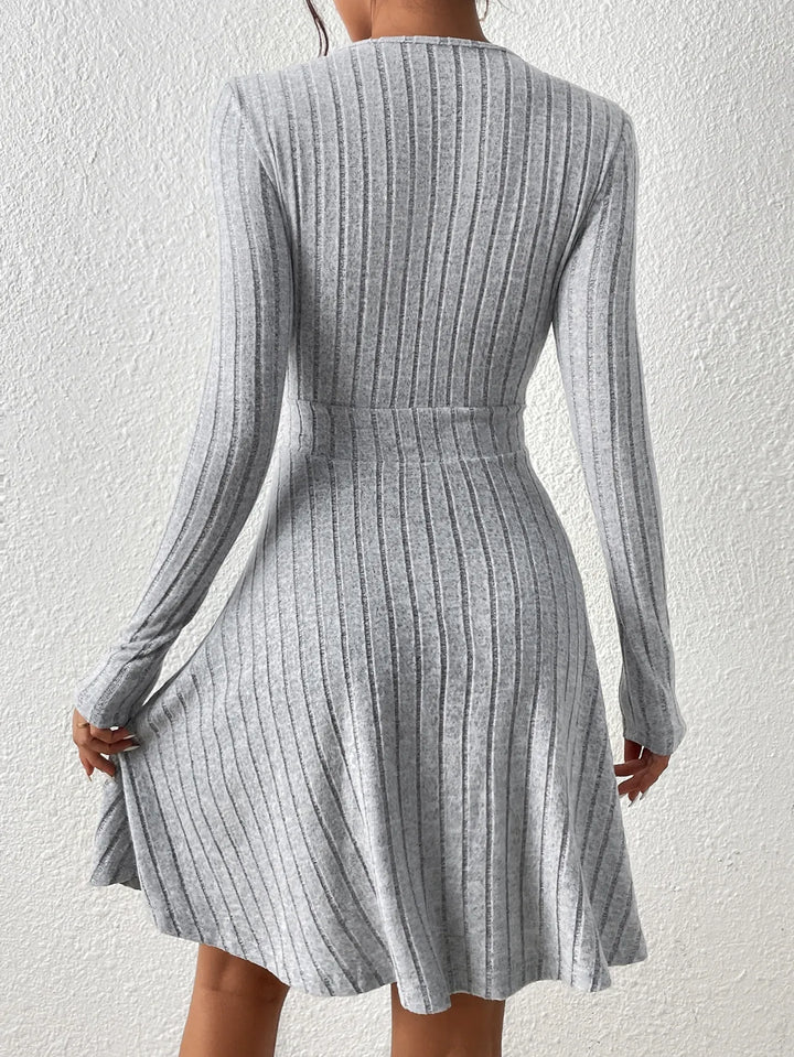Amandine Chic Gebreide Jurk | V-hals & Lange Mouwen