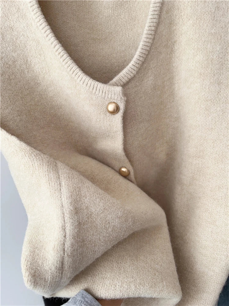 Adeline - Geraffineerd gilet met knopen, ideaal voor een klassieke stijl
