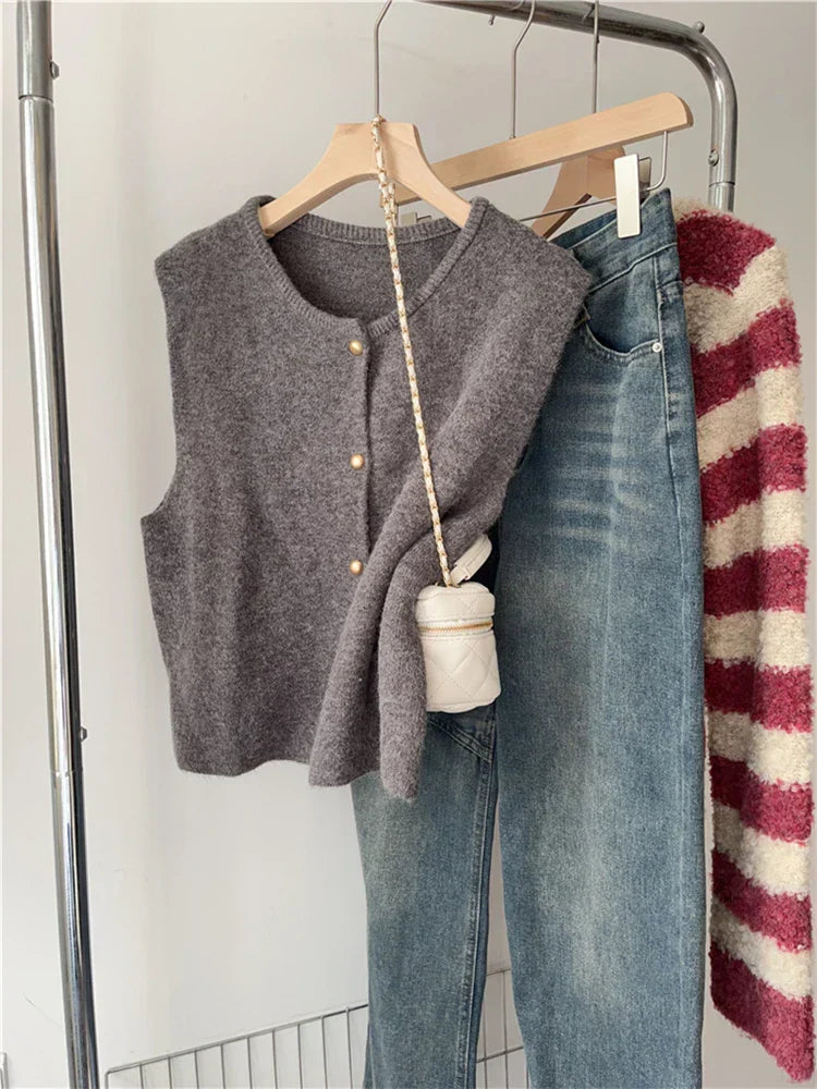 Adeline - Geraffineerd gilet met knopen, ideaal voor een klassieke stijl