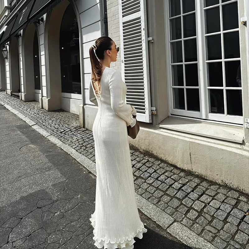 Charlotte Elegante Maxi Dress | Uitlopende Mouwen & Verfijnd Rugdetail