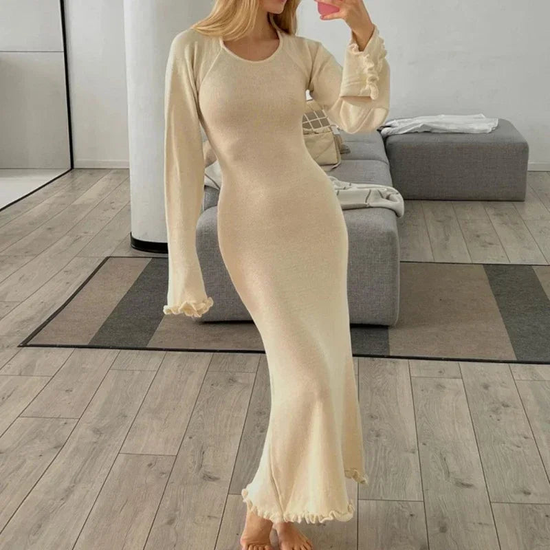 Lena Elegante Maxi Gebreide Jurk | Open Rug & Subtiele Uitsprongen