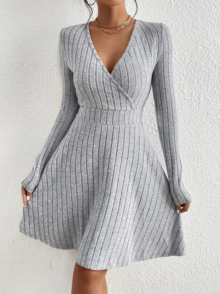 Amandine Chic Gebreide Jurk | V-hals & Lange Mouwen