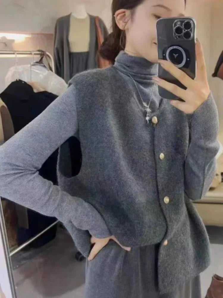 Adeline - Geraffineerd gilet met knopen, ideaal voor een klassieke stijl