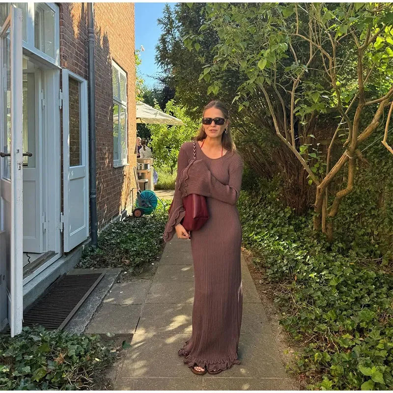 Lena Elegante Maxi Gebreide Jurk | Open Rug & Subtiele Uitsprongen