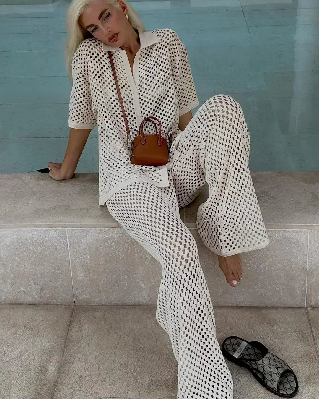 Trendy zomeroutfit met losse pasvorm en veelzijdige stijl