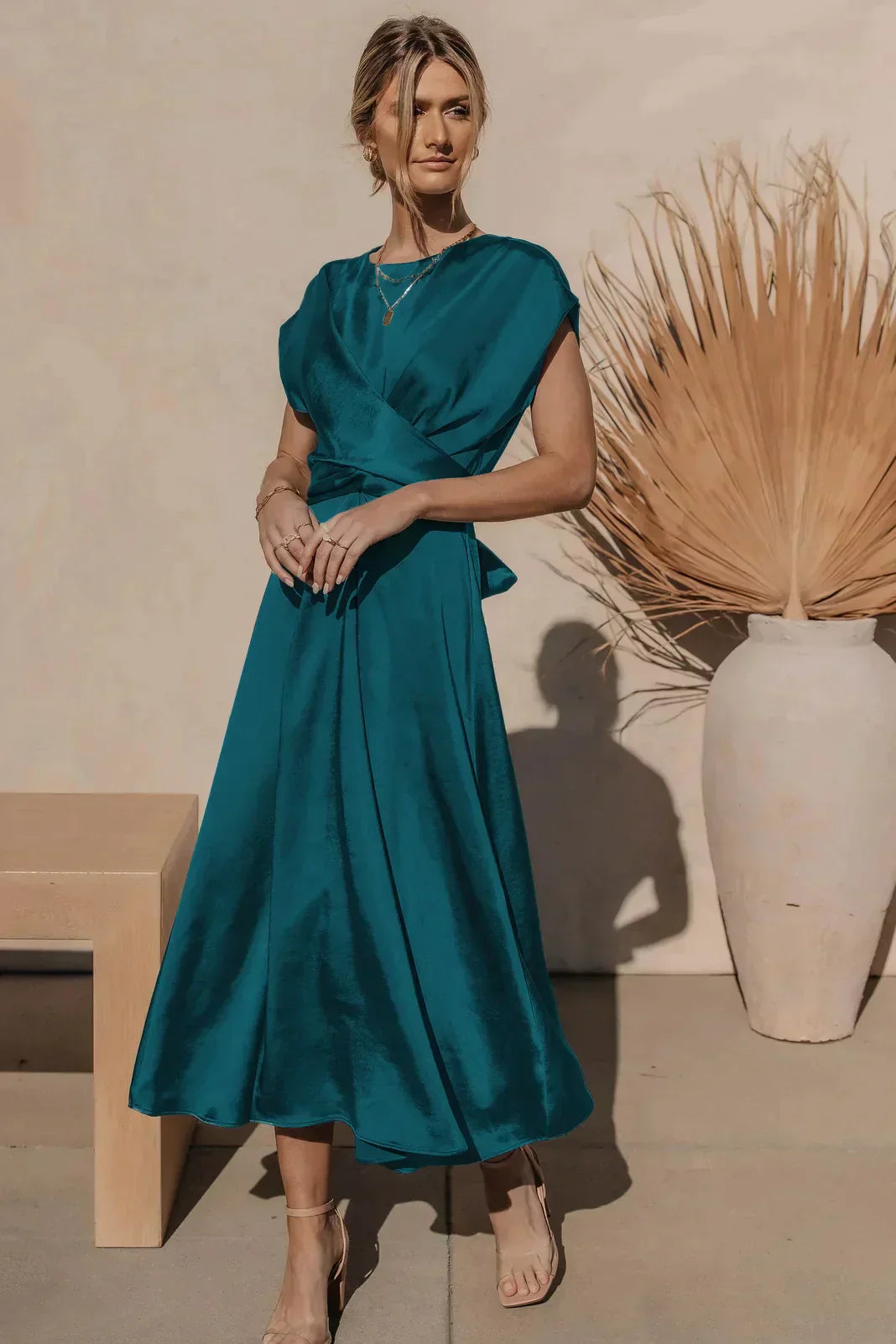 Evangeline| Elegante avondjurk van zijdesatijn, perfect voor speciale gelegenheden