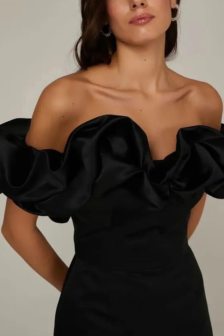 Alina Mini Satijnen Jurk Blote Schouders & Elegante Ruches