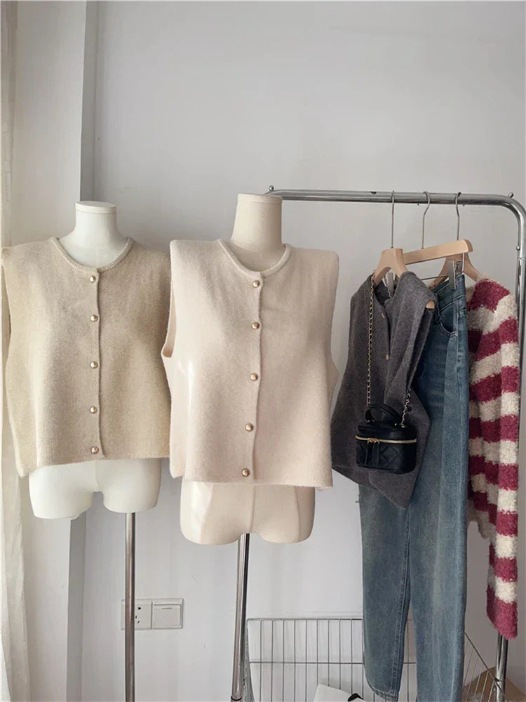 Adeline - Geraffineerd gilet met knopen, ideaal voor een klassieke stijl