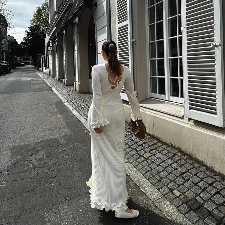 Charlotte Elegante Maxi Dress | Uitlopende Mouwen & Verfijnd Rugdetail