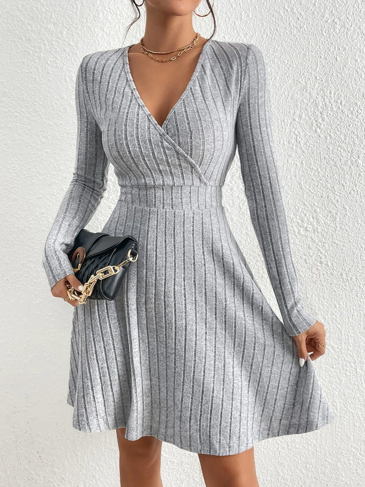 Amandine Chic Gebreide Jurk | V-hals & Lange Mouwen
