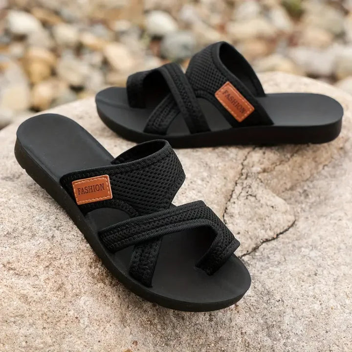 Euphemia - Antislipsandalen van geperforeerd mesh