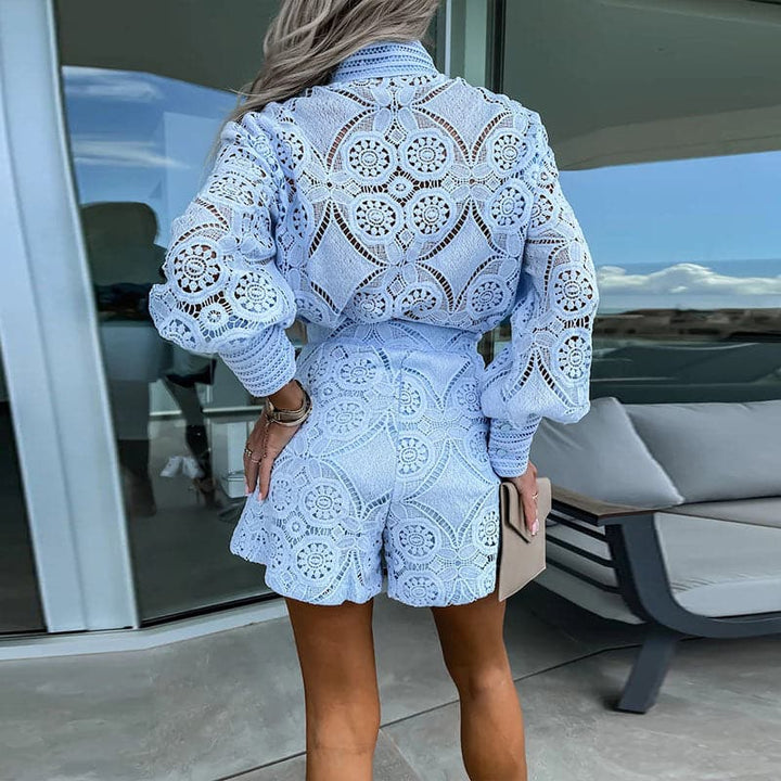 Brana | Lace tweedelige set met geborduurde top & shorts