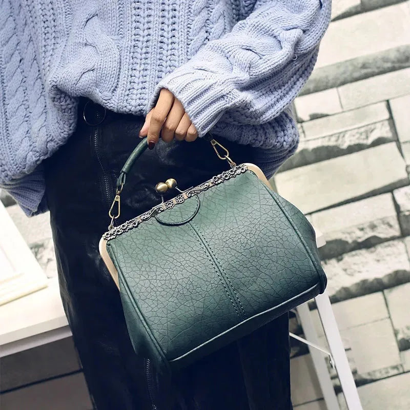 Coby | Klassieke handtas met clipsluiting voor dames - tijdloos, elegant & luxueus