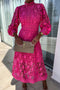 Verklaring Jurk Dames | Felroze met Kant & Hoge Hals | Elegant Design voor Feest & Avondlook