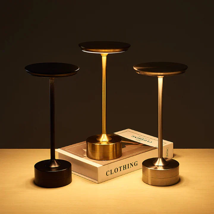LuxeLumina - Metallic Elegantie Lamp