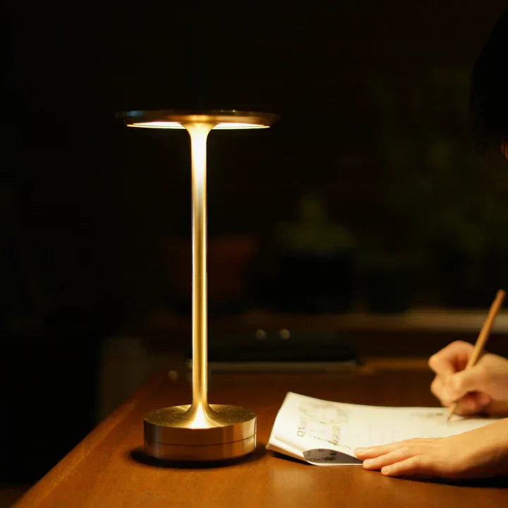 LuxeLumina - Metallic Elegantie Lamp