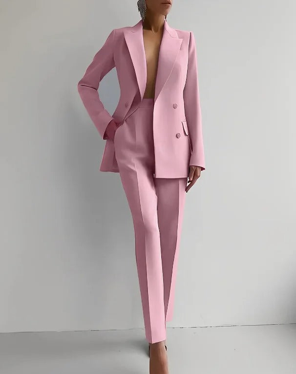 Elegante damesset met verfijnde en moderne snit