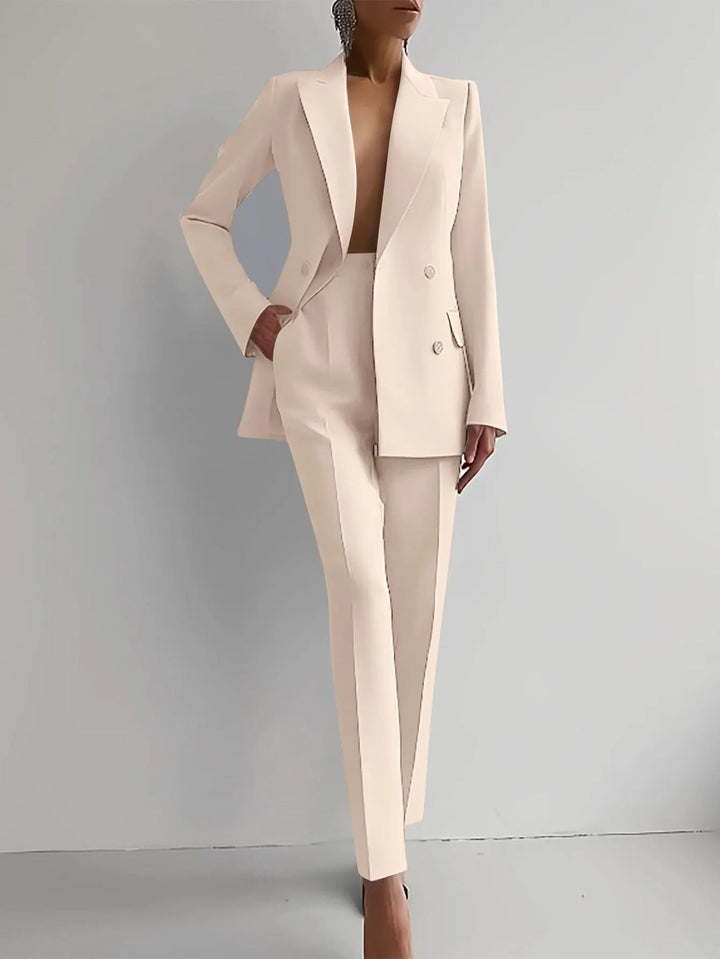 Elegante damesset met verfijnde en moderne snit