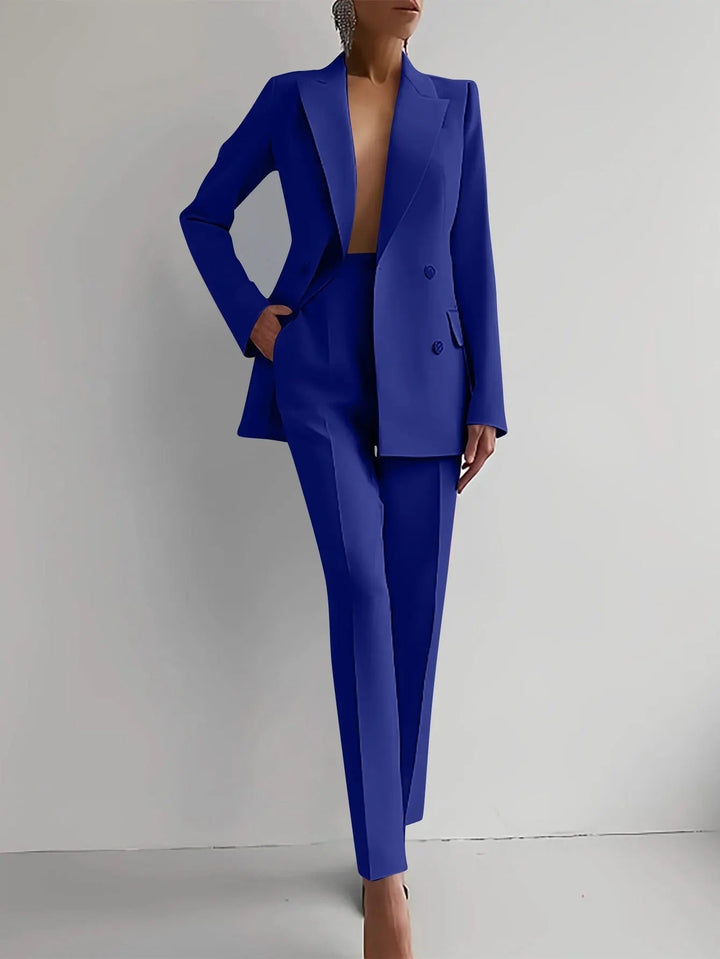Elegante damesset met verfijnde en moderne snit