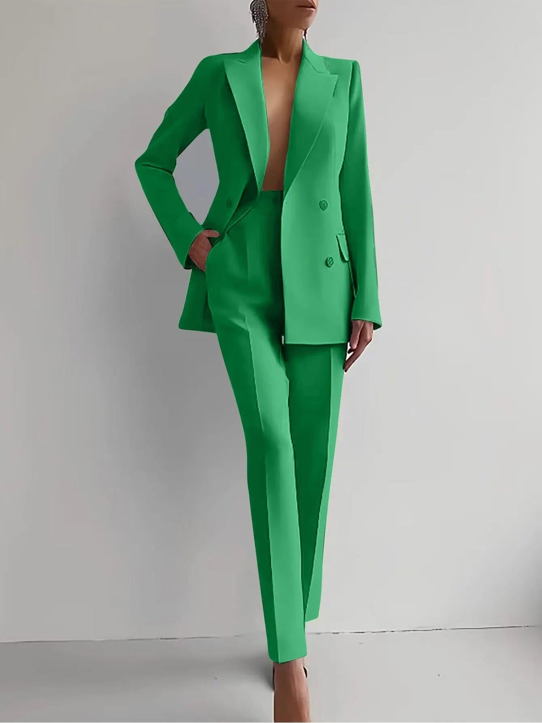 Elegante damesset met verfijnde en moderne snit